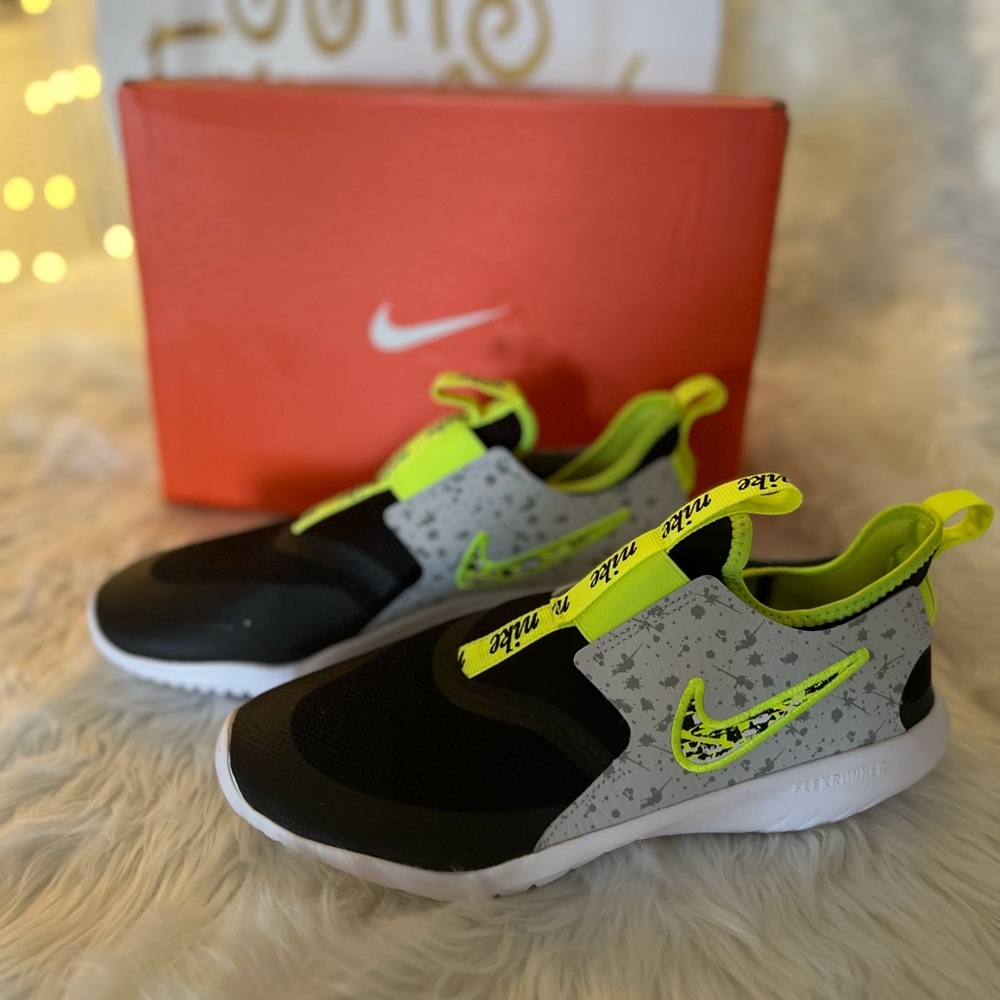 Nike Flex Run - Big Kids - Brand New! 🛍️👟🛍️